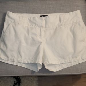 White chino short